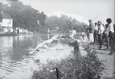 Swimmers Take A Dive In The Canal Some Time Between 1909 And 1919. 400x275