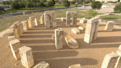 Stonehenge3